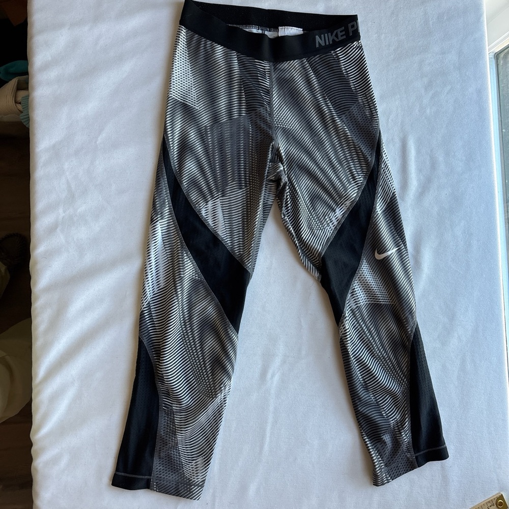 Nike Black & White Patterned Leggings